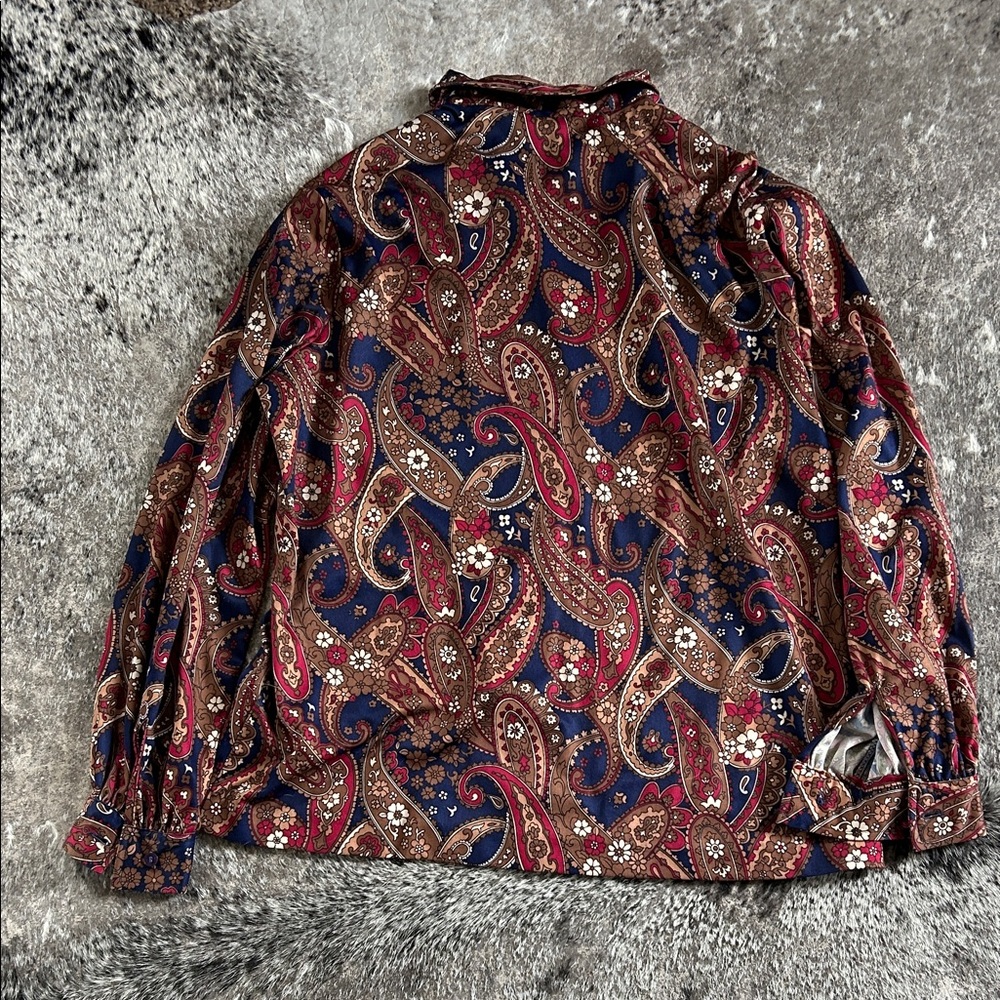 Vintage Paisley Print Long Sleeve Top - Picture 3 of 4